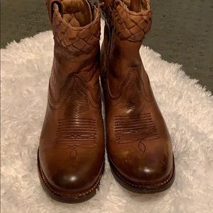 Gorgeous Bed Stu Booties